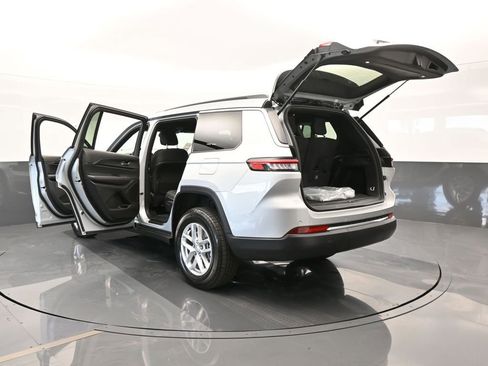 Used 2024 Jeep Grand Cherokee L Laredo image 66