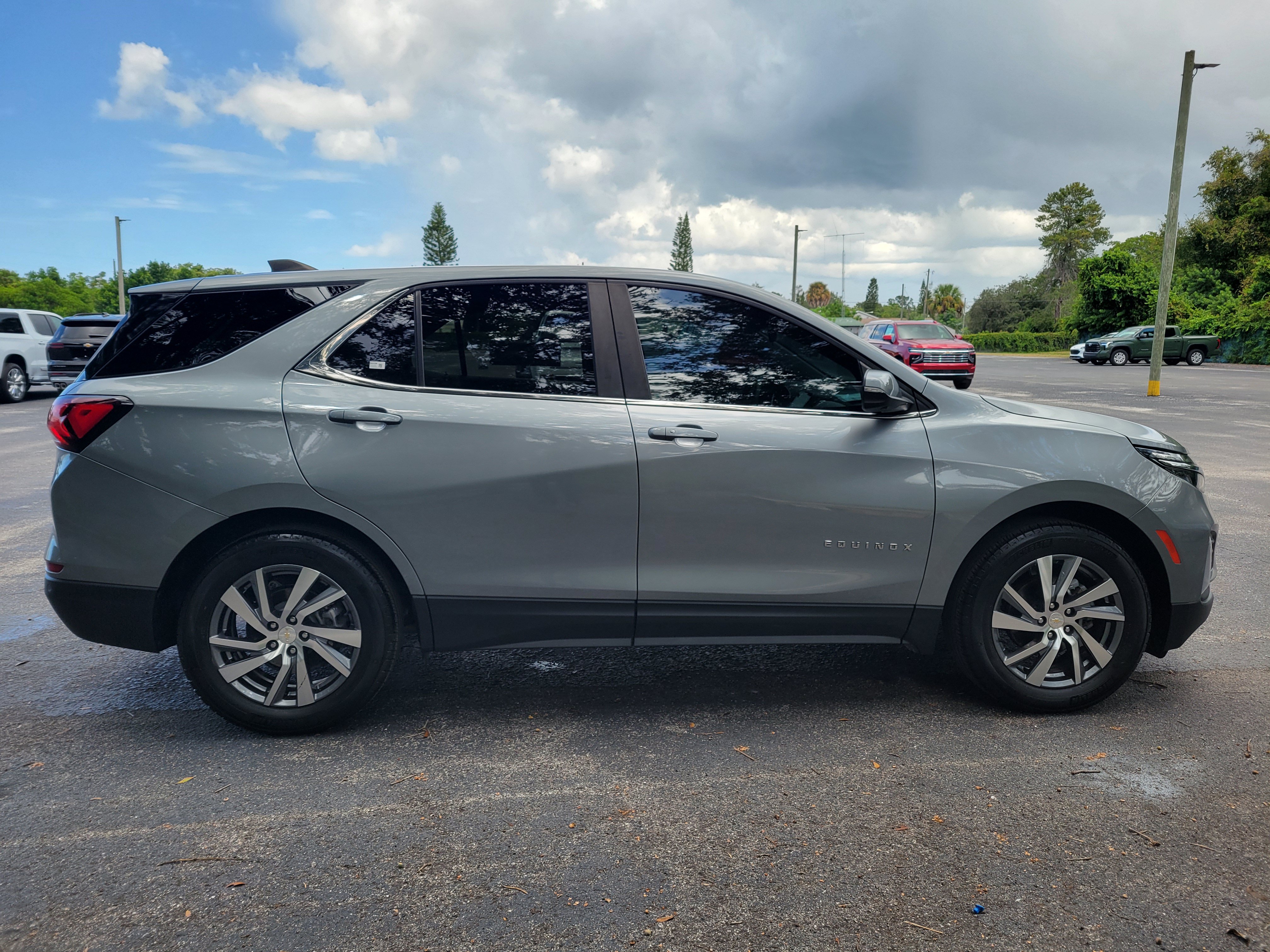 Used 2023 Chevrolet Equinox LT FWD image 4