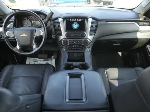 Used 2020 Chevrolet Suburban LT w/ Luxury Package image 23
