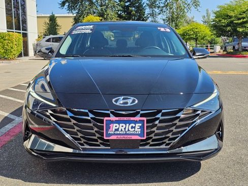 Used 2023 Hyundai Elantra Limited w/ Cargo Package FWD image 8