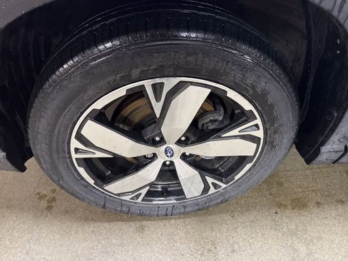 Used 2019 Subaru Forester Touring image 6