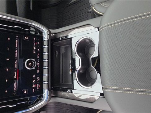 New 2026 GMC Yukon XL Elevation w/ Elevation Premium Package image 30