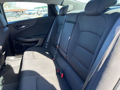 Used 2025 Chevrolet Malibu LT image 13