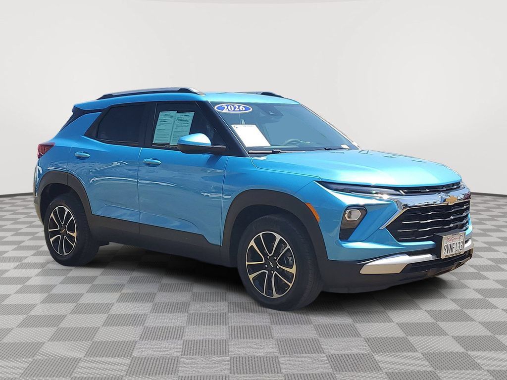Used 2026 Chevrolet TrailBlazer LT FWD image 3