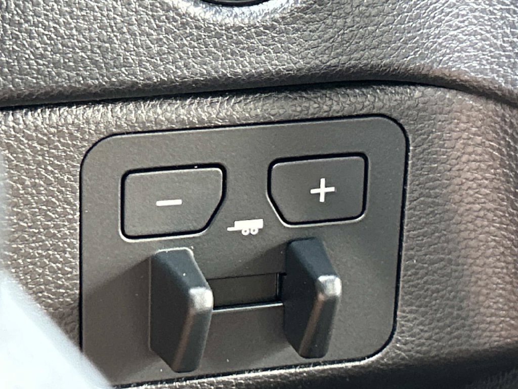 New 2026 Toyota Tundra SR5 AWD/4WD image 40