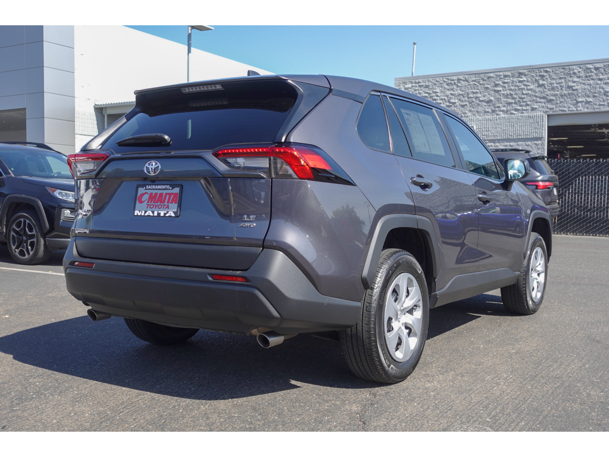 Used 2025 Toyota RAV4 LE AWD/4WD image 3