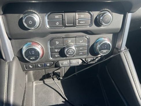 Certified 2023 GMC Yukon SLT AWD/4WD image 39