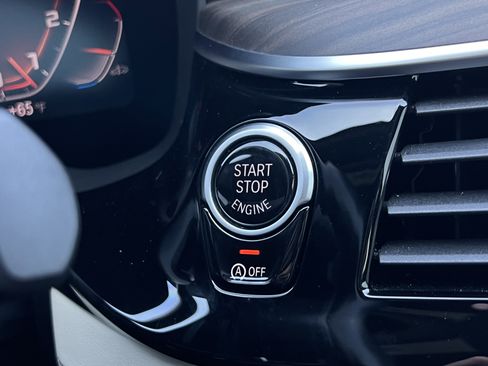 Used 2020 BMW M550i xDrive w/ Dynamic Handling Package image 23