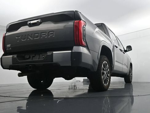 Used 2025 Toyota Tundra Limited AWD/4WD image 22