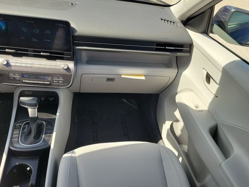 Used 2025 Hyundai Kona SEL FWD image 15