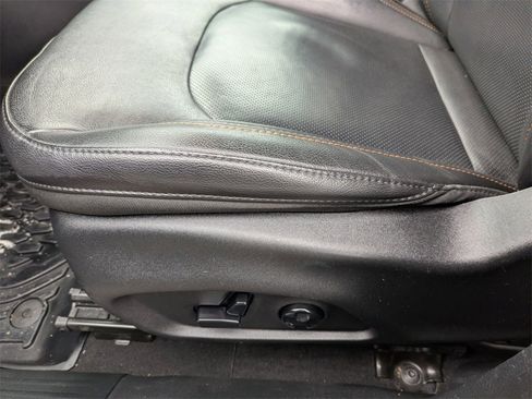 Used 2018 Jeep Compass Limited image 14