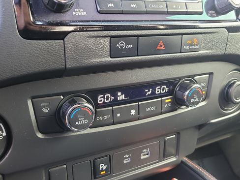 Used 2023 Nissan Frontier PRO-4X w/ Technology Package AWD/4WD image 25