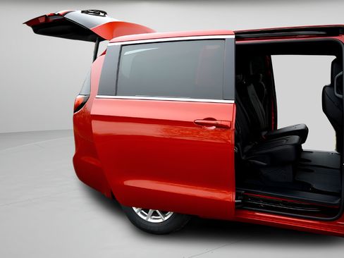 New 2026 Chrysler Pacifica Select FWD image 34