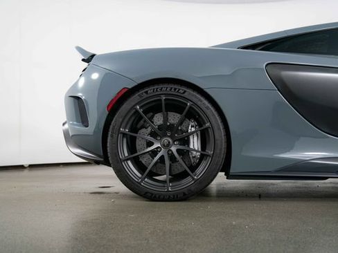 Used 2016 McLaren 675LT Coupe RWD image 10