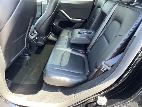 Used 2023 Tesla Model Y Long Range AWD/4WD image 26
