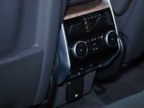 Used 2025 Land Rover Range Rover SE AWD/4WD image 35