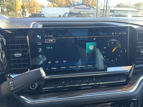 Used 2023 Chevrolet Silverado 1500 LT image 32