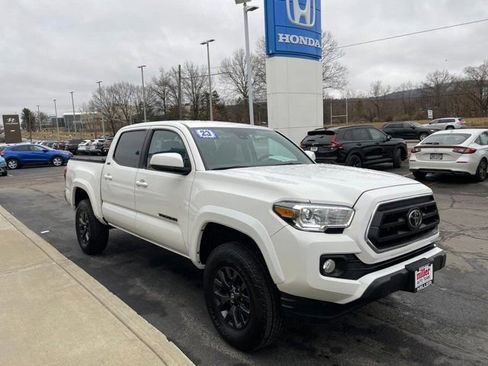 Used 2023 Toyota Tacoma SR5 image 5