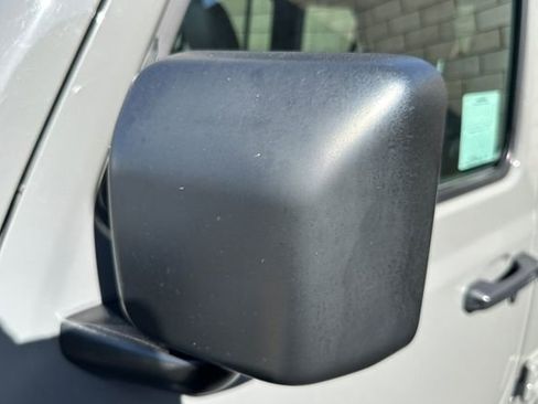 Used 2023 Jeep Wrangler Unlimited Sahara image 8