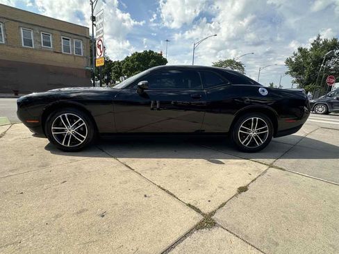 Used 2019 Dodge Challenger SXT AWD/4WD image 8