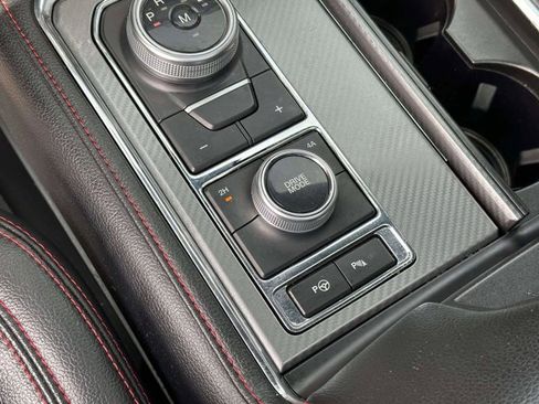 Certified 2021 Ford Expedition Limited image 33