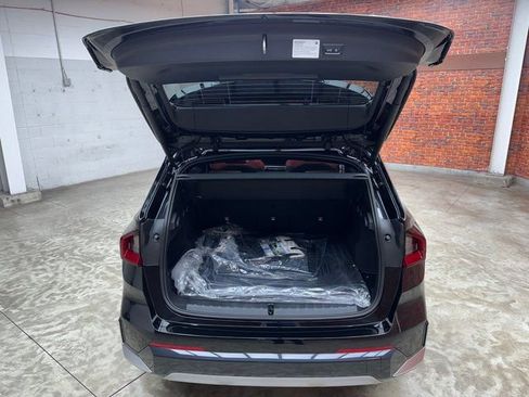 Used 2025 BMW X1 xDrive28i w/ Technology Package image 26