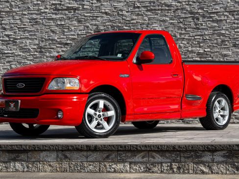 Used 2002 Ford F150 Lightning image 6