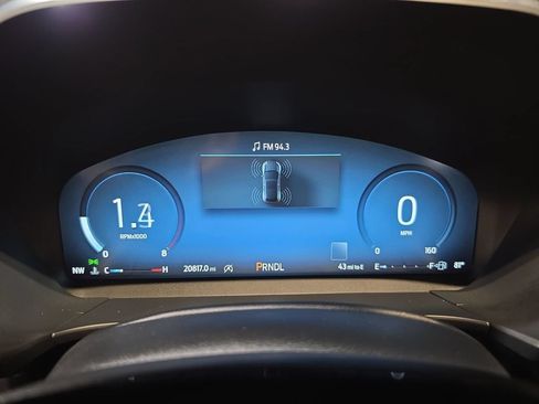 Used 2025 Ford Escape Platinum AWD/4WD image 10