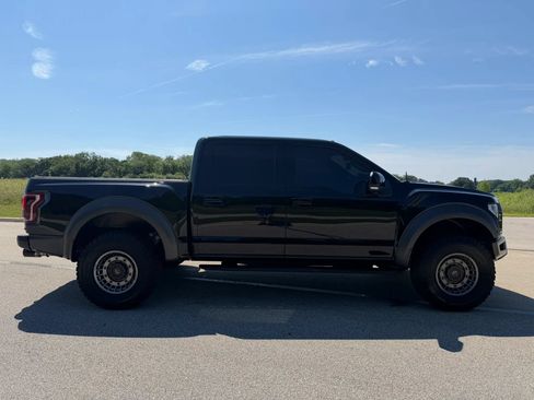 Used 2018 Ford F150 Raptor w/ Equipment Group 802A Luxury AWD/4WD image 4
