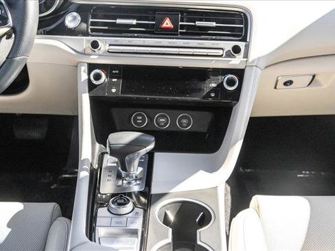 Used 2024 Genesis G70 2.5T AWD/4WD image 17