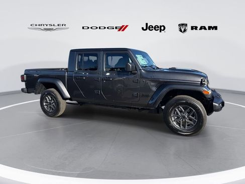 New 2026 Jeep Gladiator Sport image 2