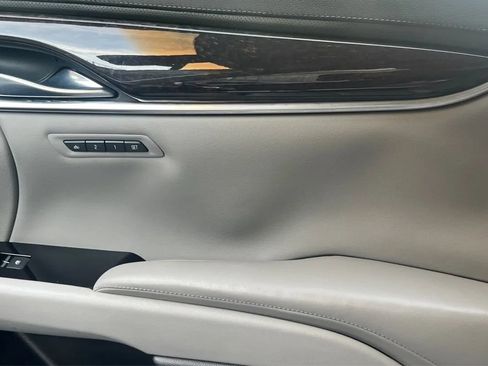 Used 2014 Cadillac XTS Premium FWD image 43