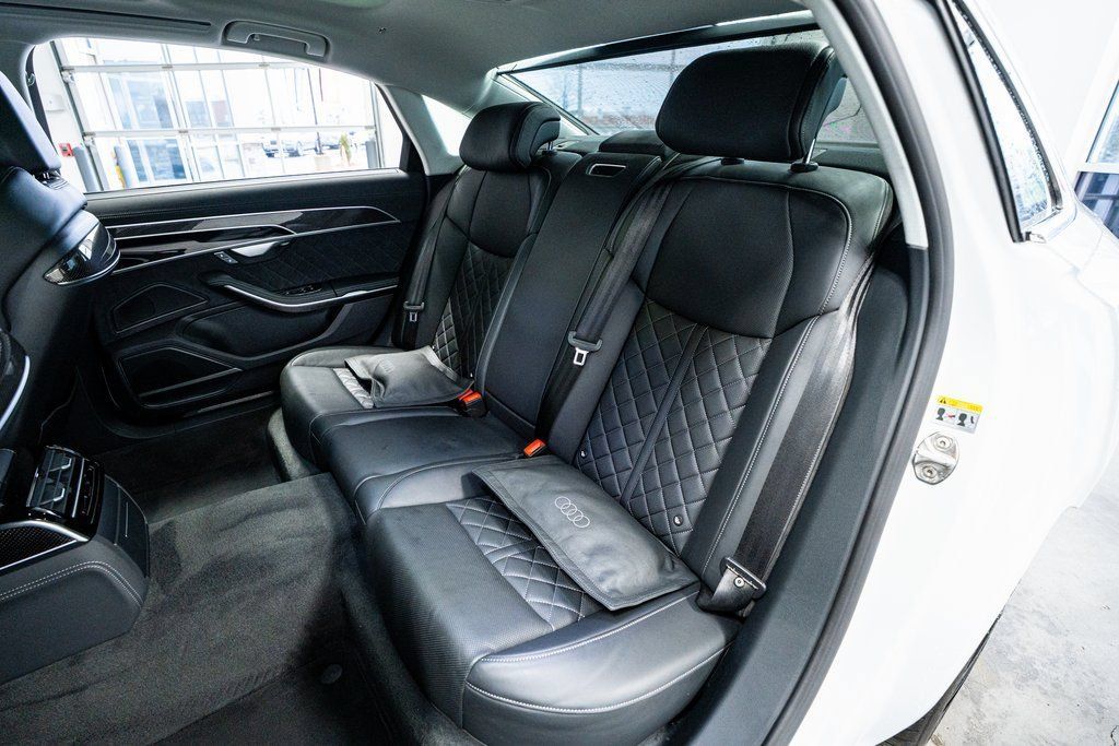 Used 2023 Audi S8 AWD/4WD image 54