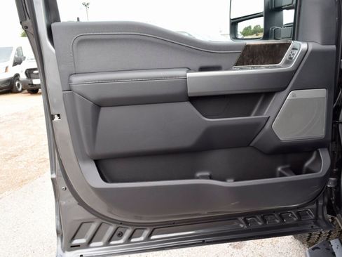 New 2026 Ford F250 Lariat w/ FX4 Off-Road Package image 19