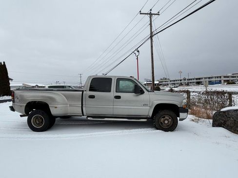 Used 2002 Chevrolet Silverado 3500 LT w/ Off-Road Skid Plate Pkg image 2