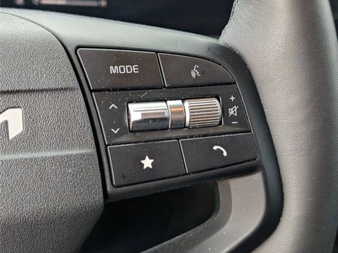 Used 2026 Kia Sportage EX FWD image 47
