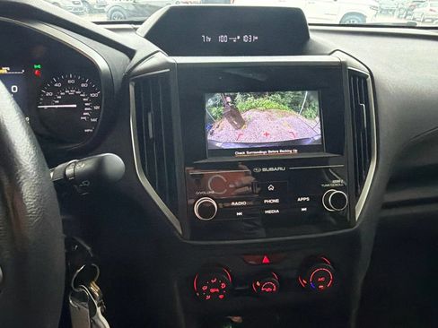 Used 2018 Subaru Crosstrek 2.0i Premium AWD/4WD image 9