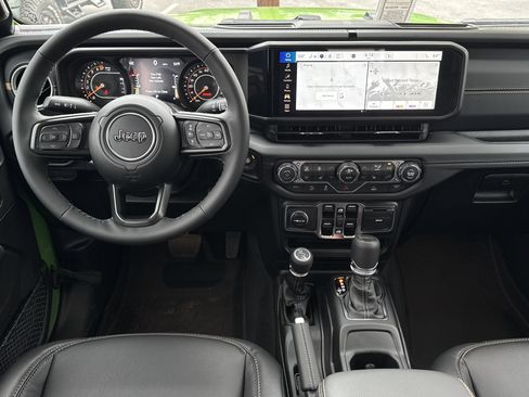 New 2025 Jeep Gladiator Sport image 24