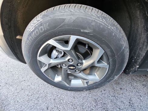 Used 2025 Chevrolet Trax LT image 7