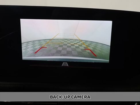 Used 2025 Buick Envista Preferred w/ Convenience I Package FWD image 4