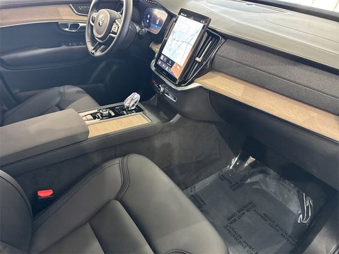 Certified 2025 Volvo XC90 B6 Plus image 16
