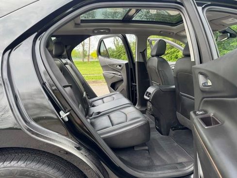 Used 2022 Chevrolet Equinox Premier image 36