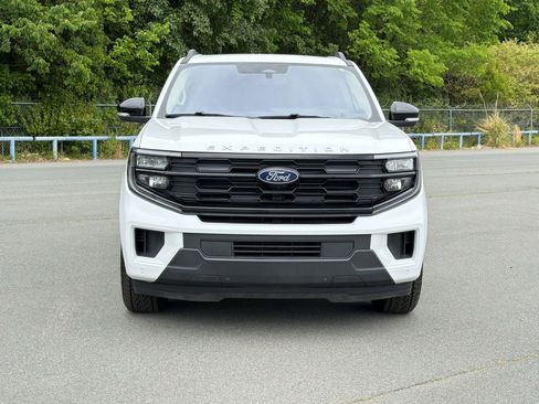 Used 2025 Ford Expedition Active AWD/4WD image 6
