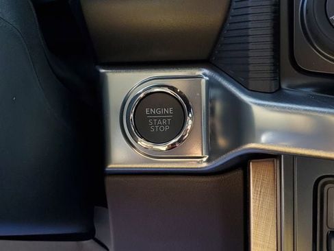 Used 2025 Ford F150 King Ranch w/ FX4 Off-Road Package image 37