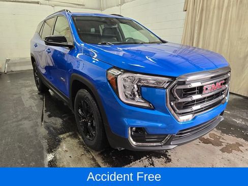 Used 2024 GMC Terrain AT4 AWD/4WD image 4