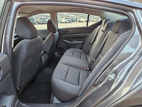 Used 2025 Nissan Altima 2.5 SV FWD image 15
