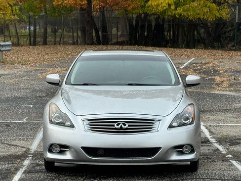 Used 2012 INFINITI G37 x w/ Premium Pkg image 9