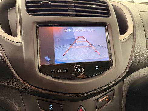 Used 2016 Chevrolet Trax LS FWD image 17
