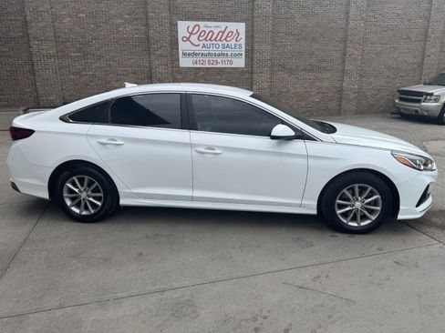 Used 2019 Hyundai Sonata SE FWD image 2