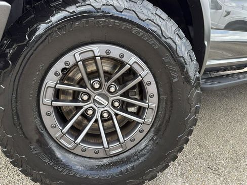 Used 2019 Ford F150 Raptor w/ Equipment Group 802A Luxury image 9